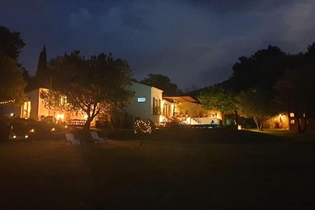 Les Prairies De Fenestrelle Spa & Piscine Au Calme Aubagne Exteriér fotografie