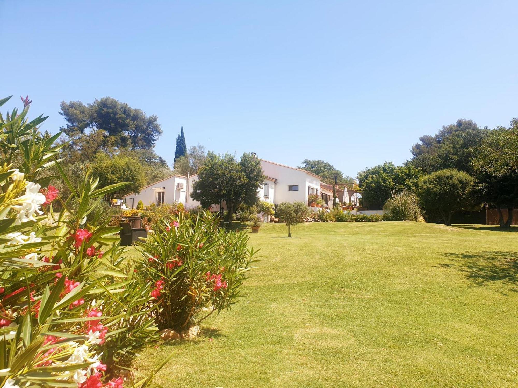 Les Prairies De Fenestrelle Spa & Piscine Au Calme Aubagne Exteriér fotografie